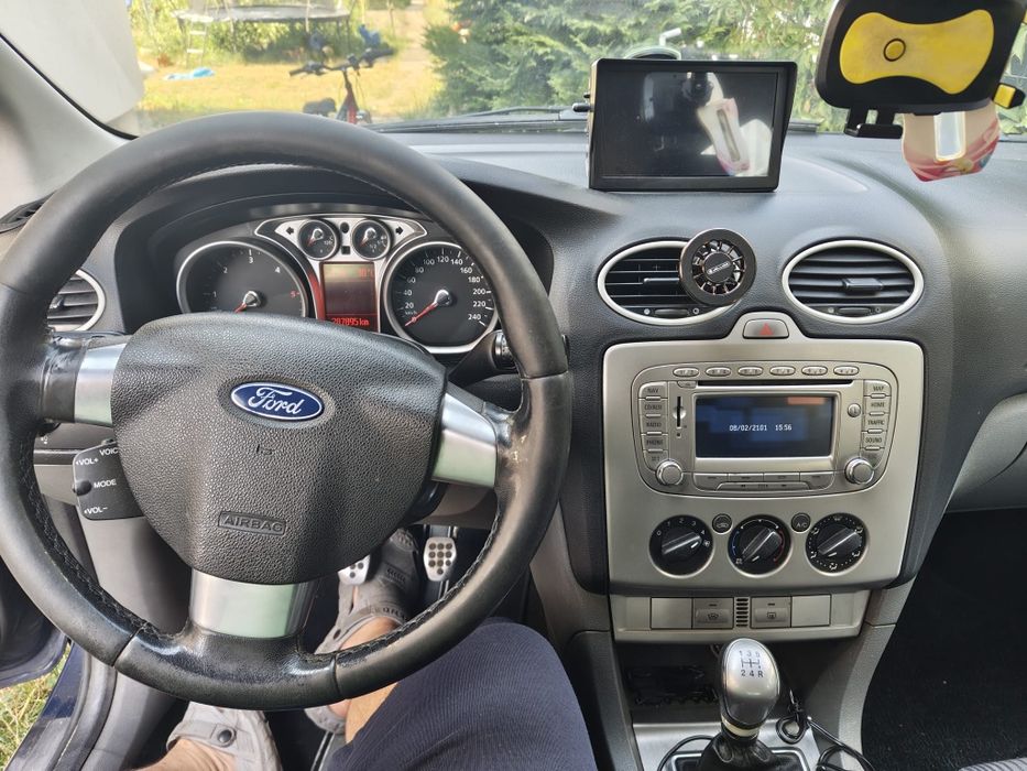 Vând Ford focus 1.6