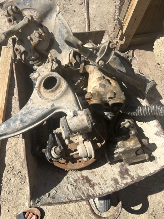 Автозапчасти мерседес 124