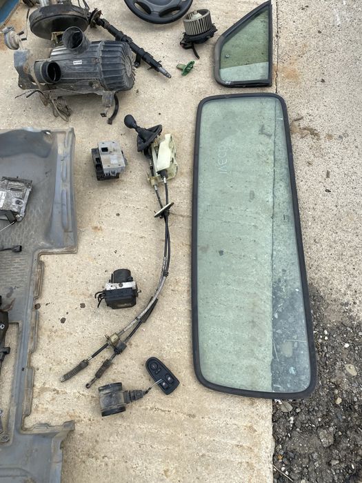 Anexe si accesorii Iveco daily 2007 2.3 euro 4 Timonerie geam. Spate  bloc lumini  aeroterma punte fata oglinda stanga dreapta  pompa servo abs contac