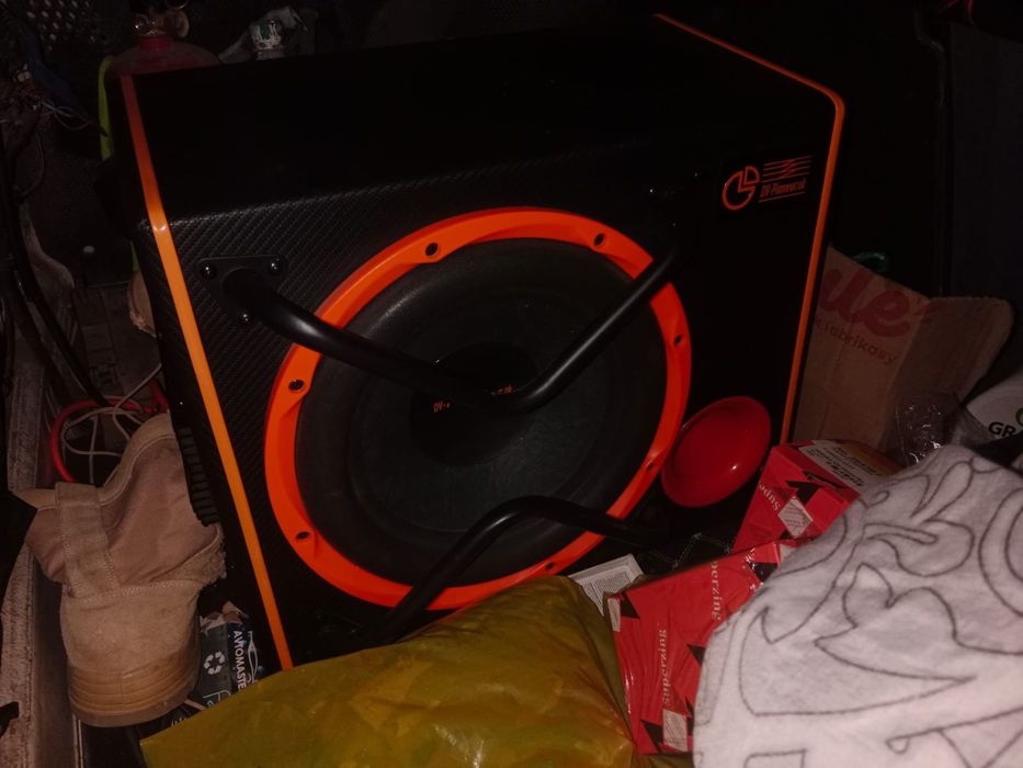 Продам срочно новый