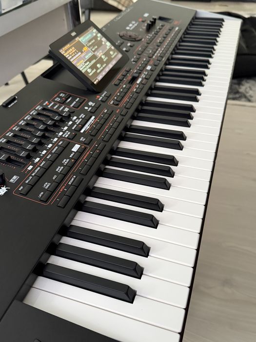 Vând Korg Pa4x..
