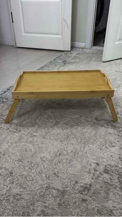 стол для завтрака в постель