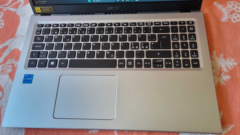 ACER i3 generatia a-11-a = 800 lei