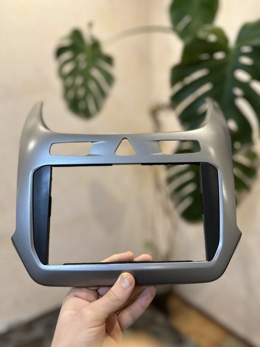 Авто Магнитофон Кобальт в хорошем состоянии  Brutus USB auxi  все раб.