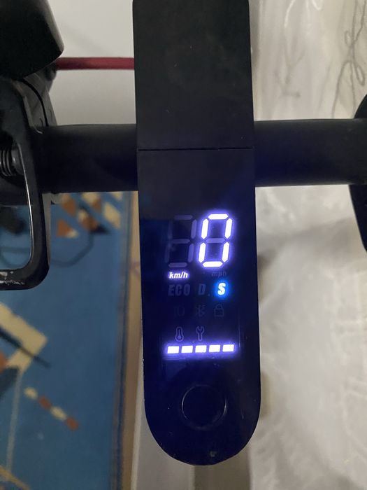 Продам Xiaomi M365 Pro