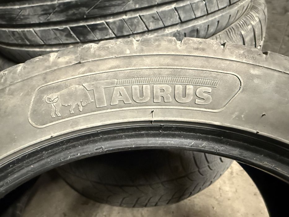 Taurus 225/45/17