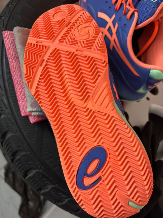 Маратонки ASICS
