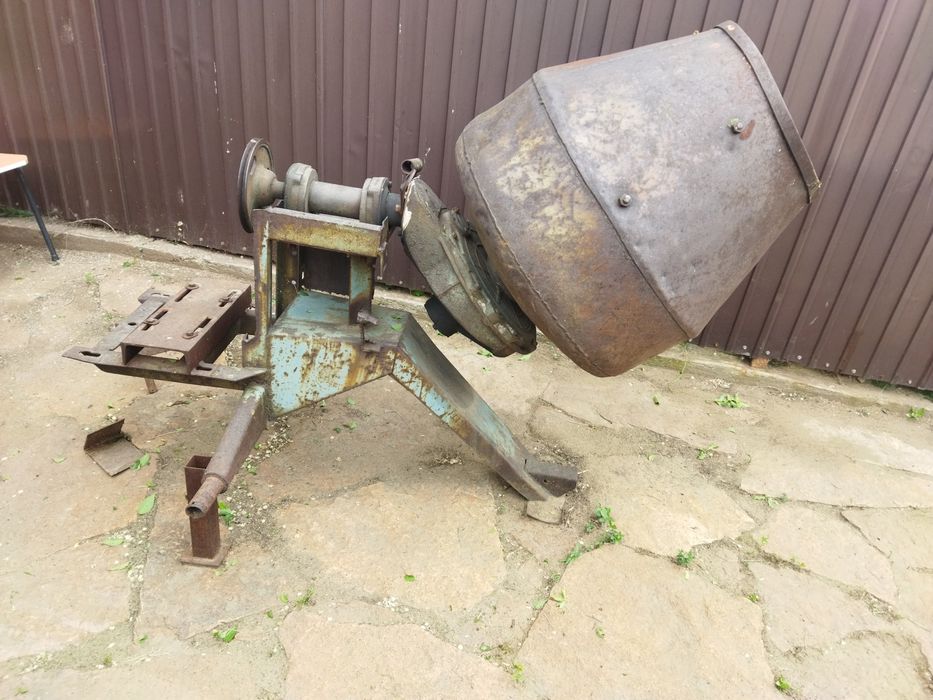 Продам бетономешалку