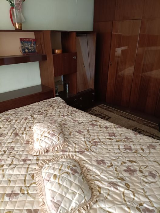 Продава се 3ти етаж от масивна къща.