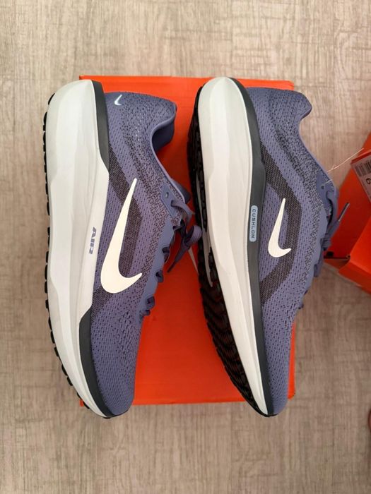 Кроссовки NIKE.  Оригинал.