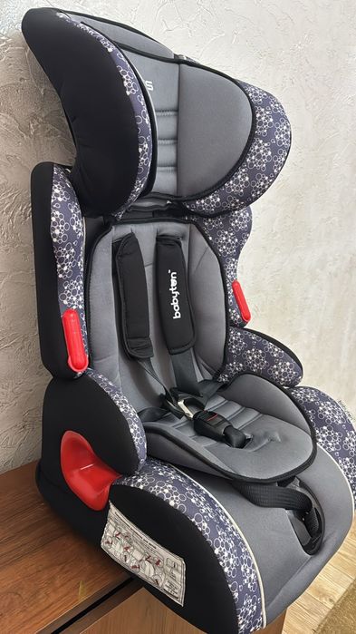 Автокресло новое