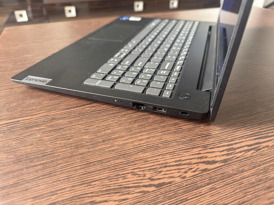 Lenovo V15 G4 IRU i5-13420H | 16GB RAM | SSD 512GB | Full HD