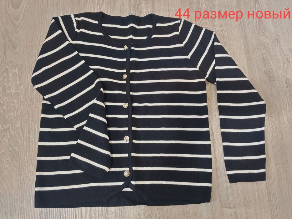 Әр түрлі әйелдер киімі