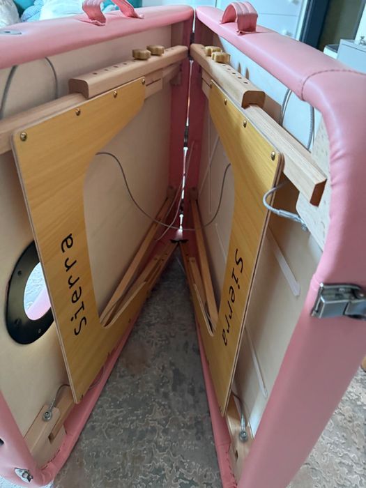 Masa de masaj corporal in stare foarte buna.