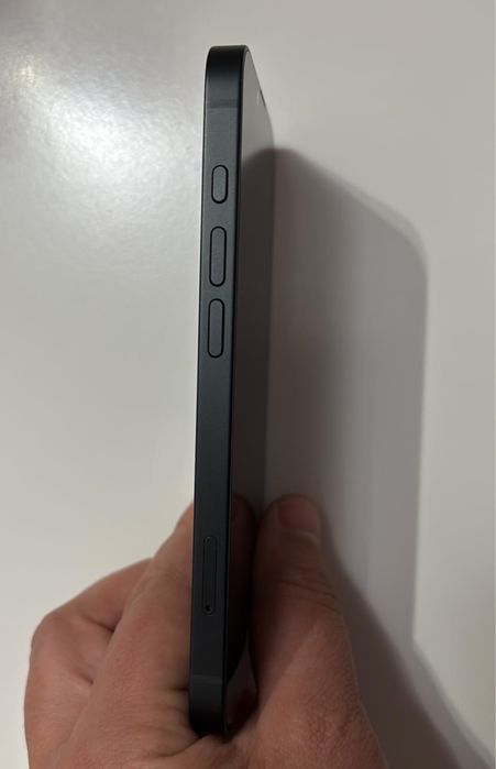 Vand/schimb  Iphone 16e Black 256 GB  ca nou cu  Iphone 15-16-17-17 Pro 256 GB