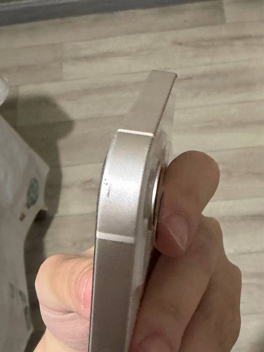Iphone 13, 256gb в цвете Starlight