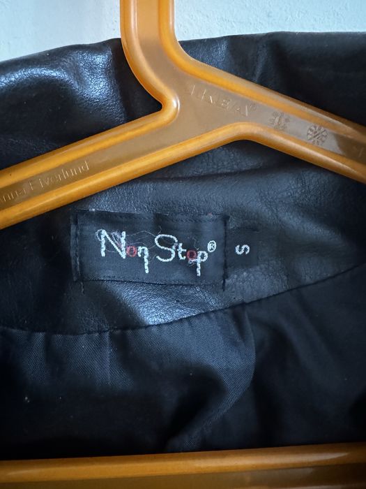 Дрехи/ якета/ сака