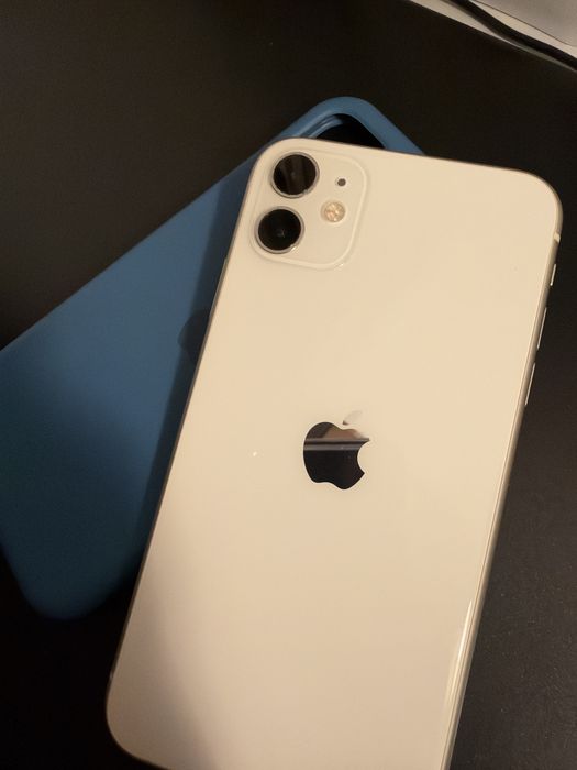 iPhone 11  64GB