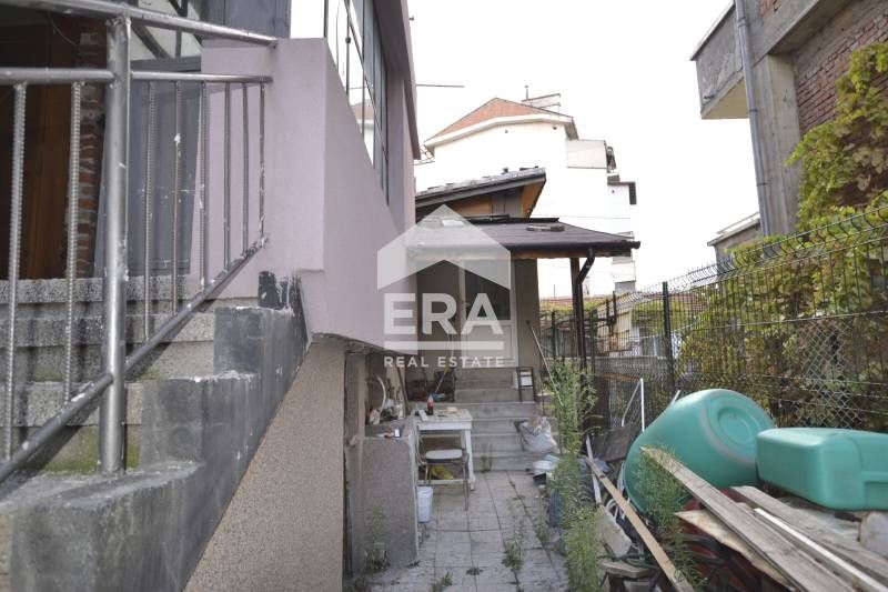 Продава се Етаж от къща в Хасково, Тракийски - 81 кв.м за 850 €/кв.м - Снимка #2