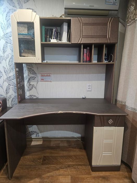 Парта детская со шкафом