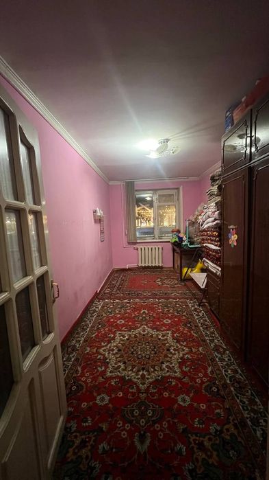 Продаётся 2х комнатная квартира рядом Эко Базар (метро Беруний]