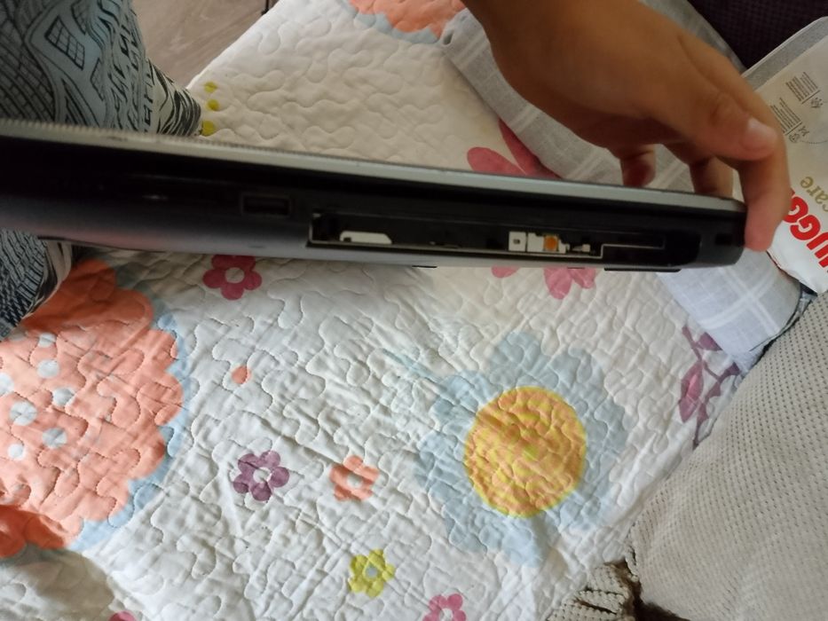 Vând laptop HP..