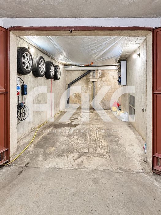 Продава се Тристаен апартамент в София, Стрелбище - 115 кв.м за 3035 €/кв.м - Снимка #10
