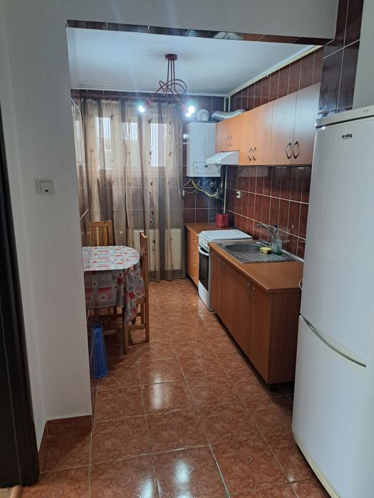 Inchiriez apartament 2 camere