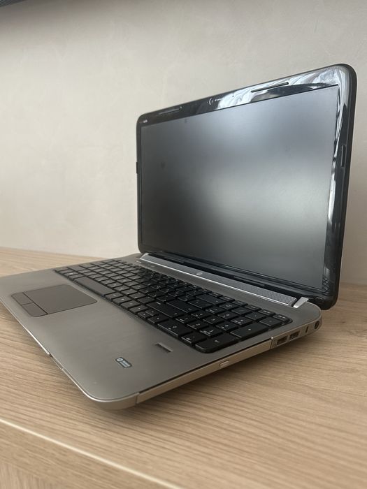 HP pavilion dv6.