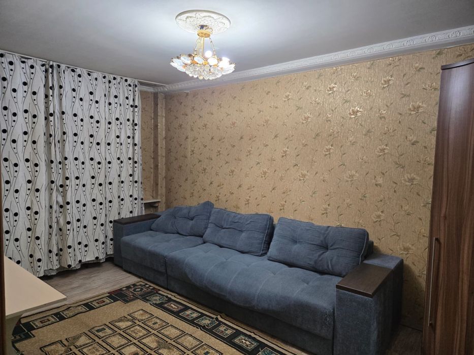 Диван 3 метра б/у синий