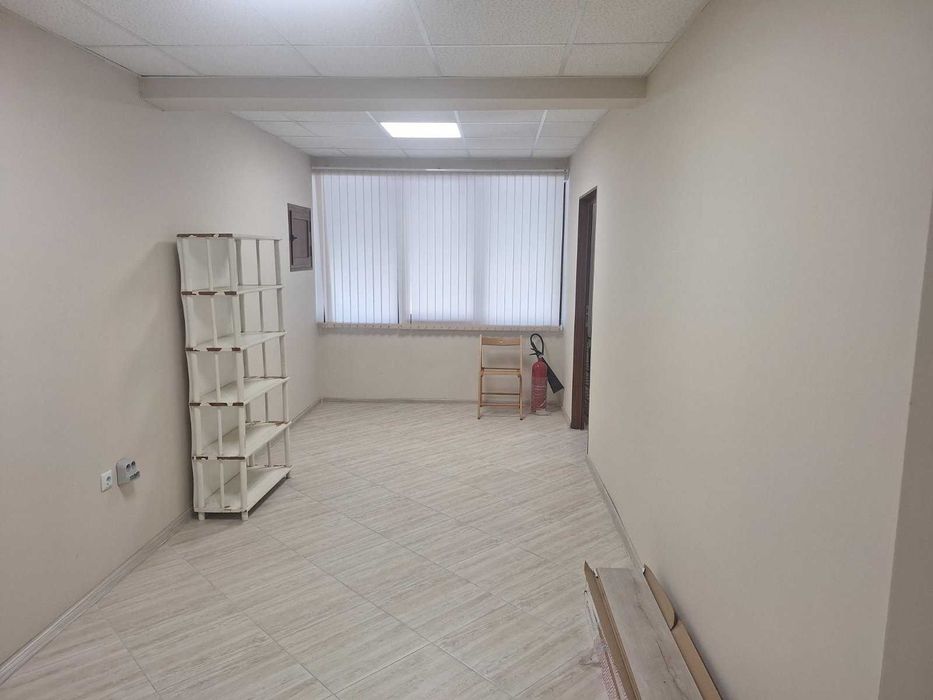 Дава се под наем Офис в Габрово, Център - 98 кв.м за 199.41 € - Снимка #3