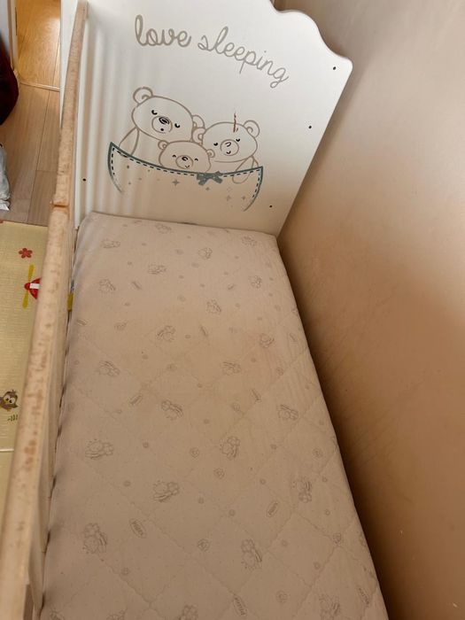 Продам детскую кроватку