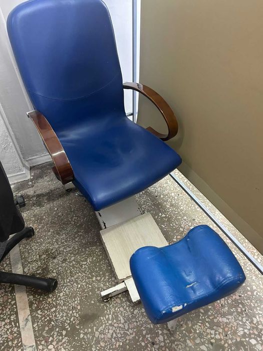 БЕСПЛТАНО Кресло для педикюра