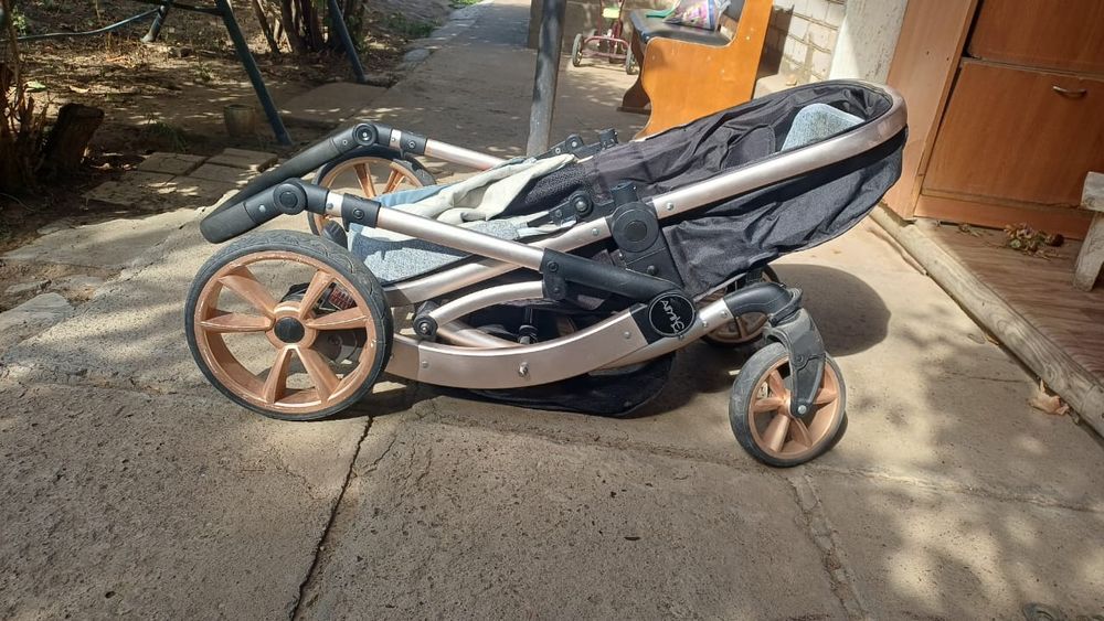 Коляска детская 2 в 1