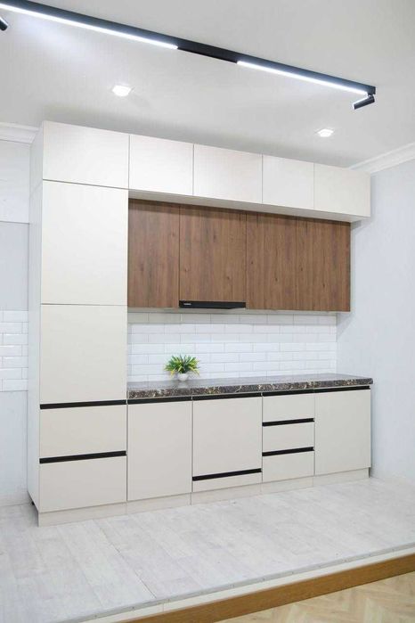 Кухонный гарнитур со склада