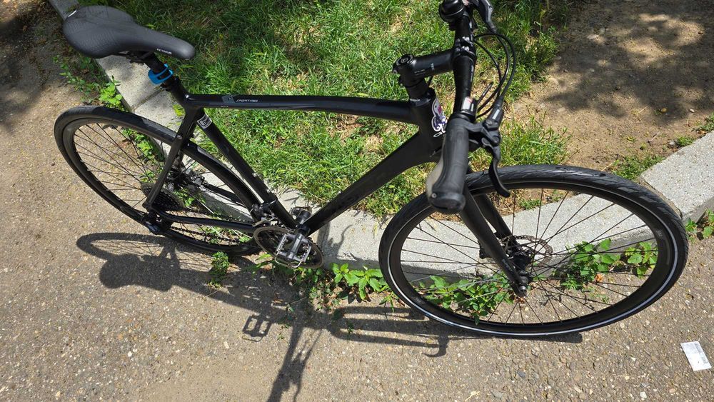 Vând bicicletă crescent