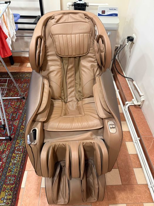 Массажное кресло iRest SL-A305-3 в идеальном состоянии