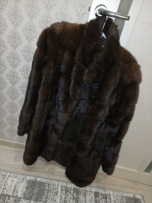 Продам шубу 35000