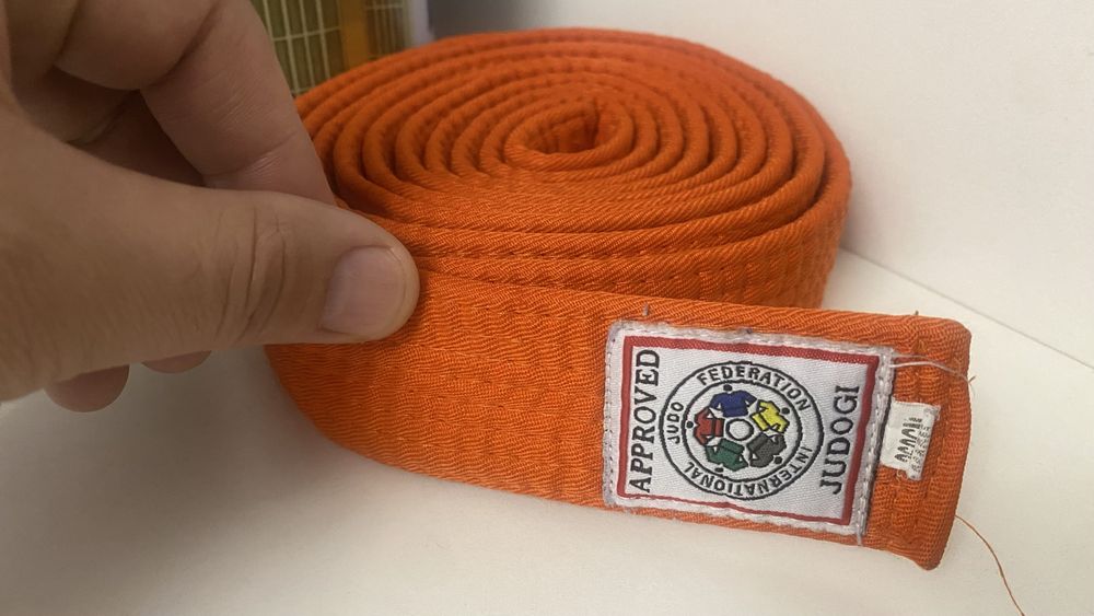 Продам пояс для кимоно дзюдо, карате, тайквандо