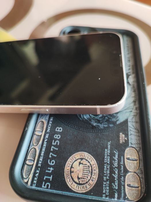 Vand iphone 13 pink 256 gbs negociabil