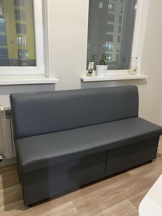 Продам кухонный диван