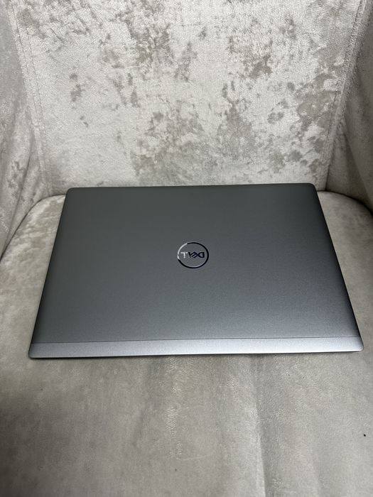Laptop Dell 7440