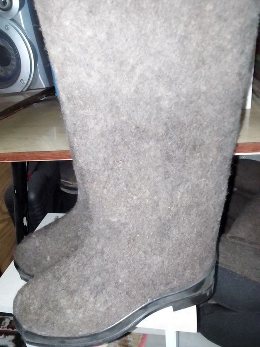 Валенки на резине и без.