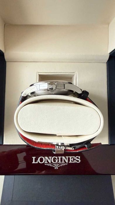Продам наручные швейцарские Часы Longines Conquest