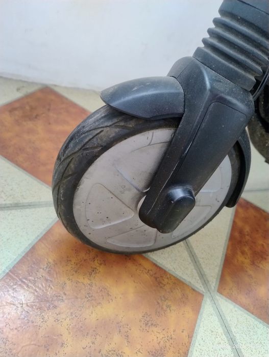 Trotineta electrica ninebot Segway ES2
