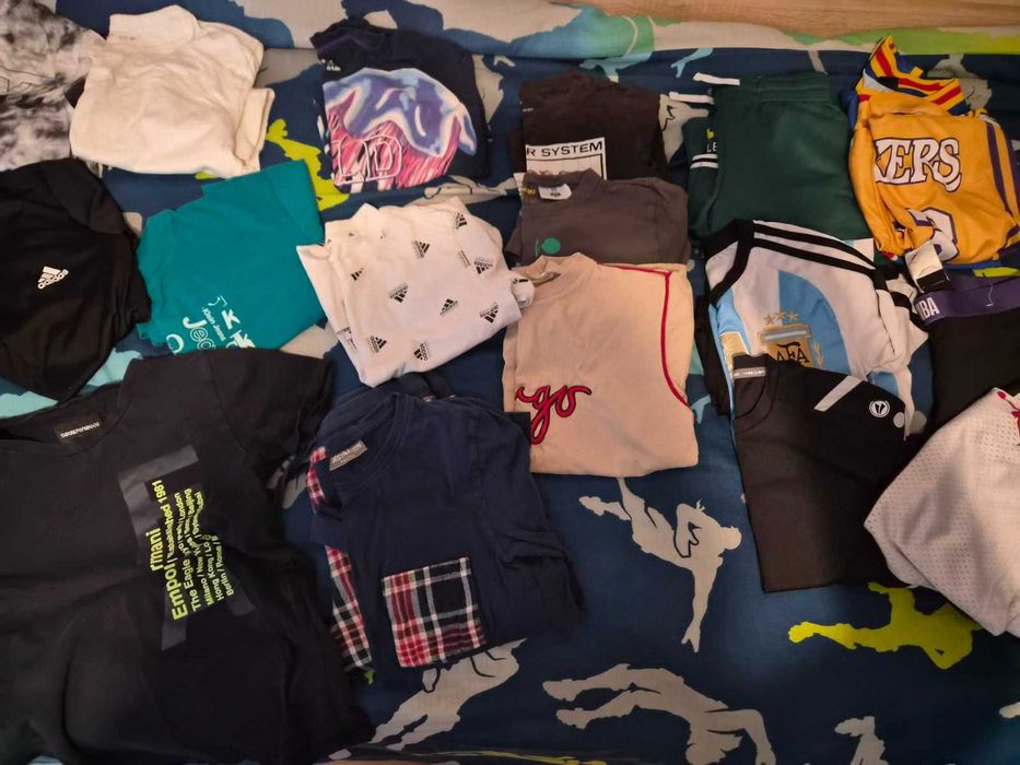 Лот маркови детски дрехи (Armani, Adidas, CK, екип Меси, Lakers) + бонус тениски