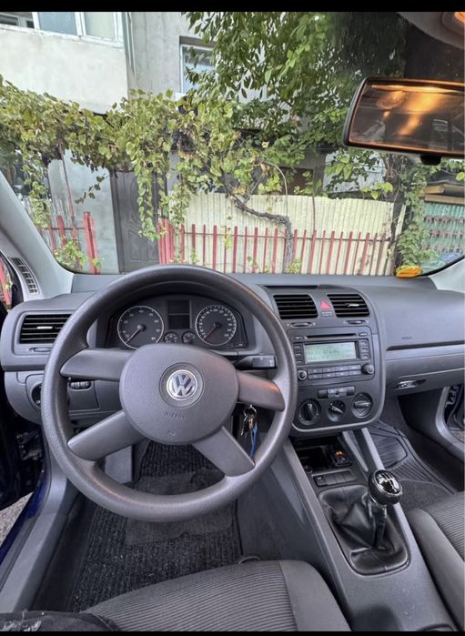 Volkswagen Golf 5 (2005) 1.4 FSI