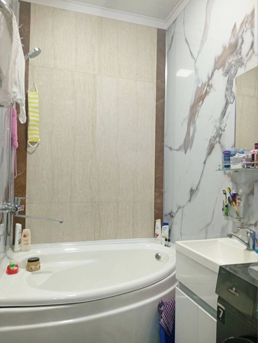 Просторная 3-комнатная квартира с новым ремонтом в ЖК Азия Хаус