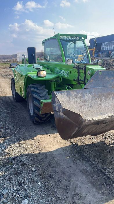 Incarcator frontal MERLO P40.14P