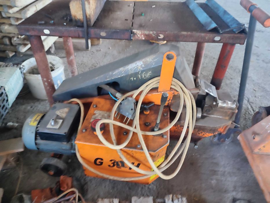 Машина за рязане на армировка